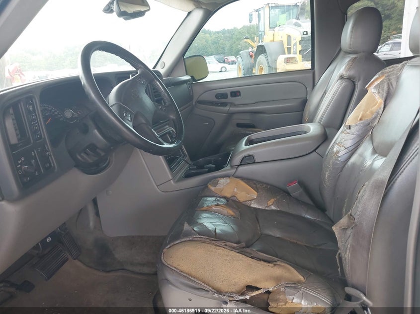 CHEVROLET TAHOE 2004 VIN 1GNEK13Z34R120402