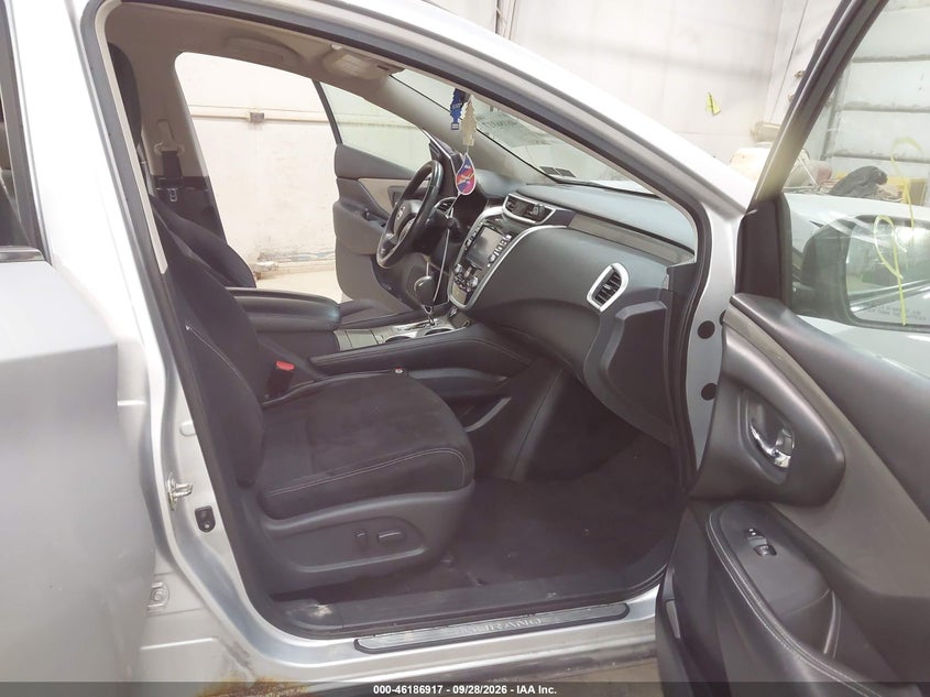 2017 NISSAN MURANO SV · Фото 5