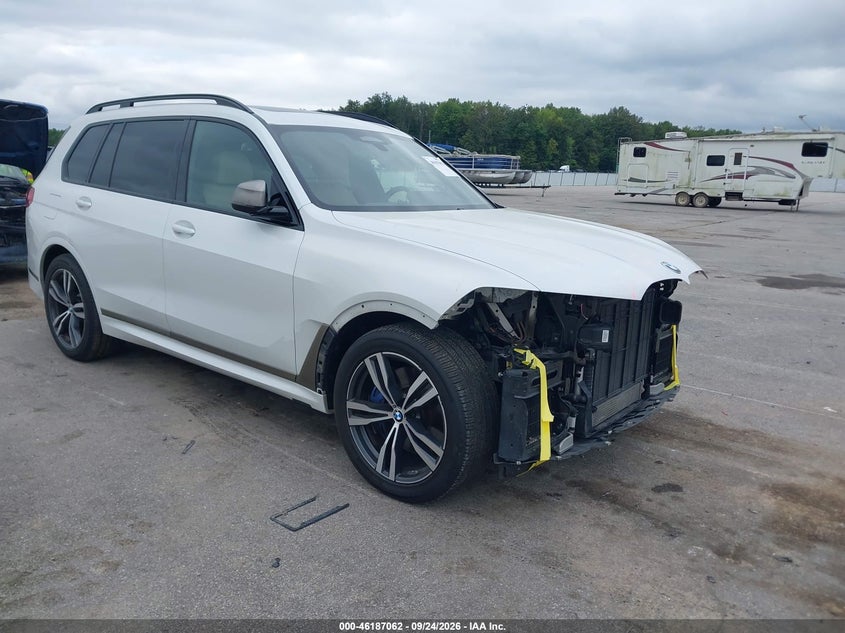 BMW X7 - zdjęcie 1