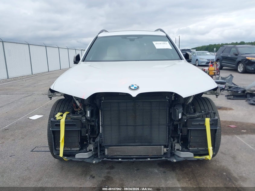 BMW X7 - zdjęcie 13
