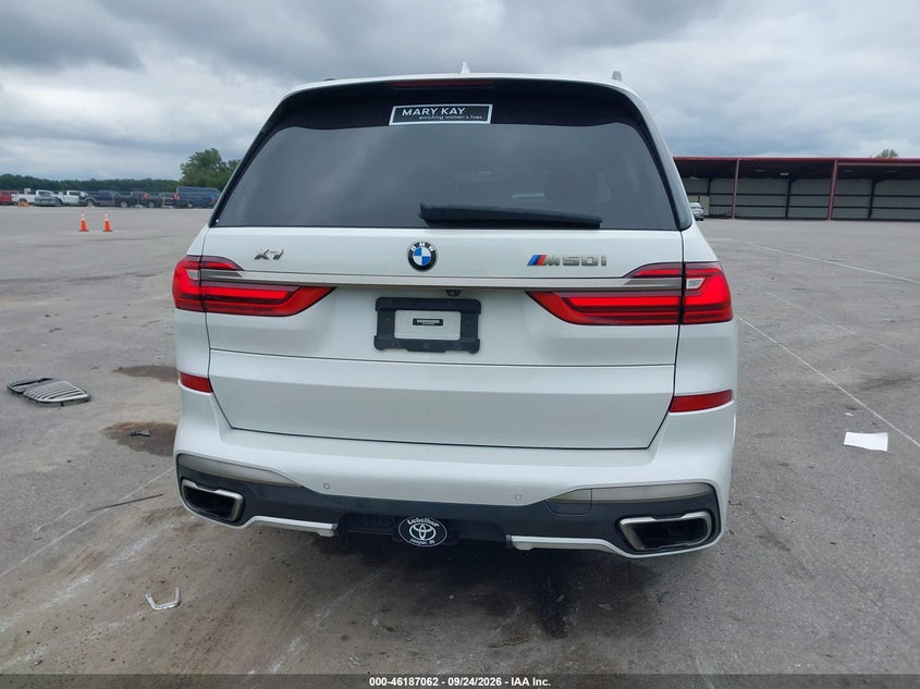 BMW X7 - zdjęcie 17