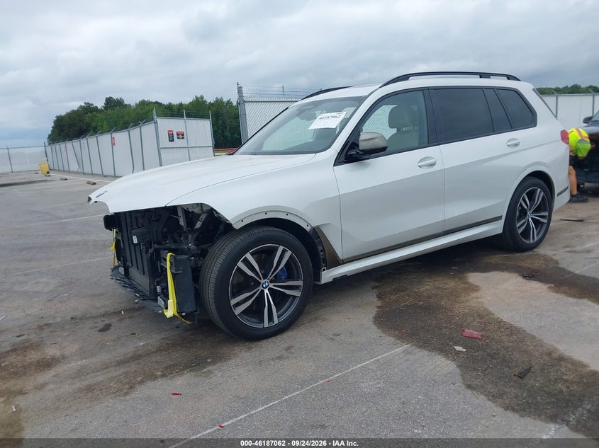 BMW X7 - zdjęcie 2