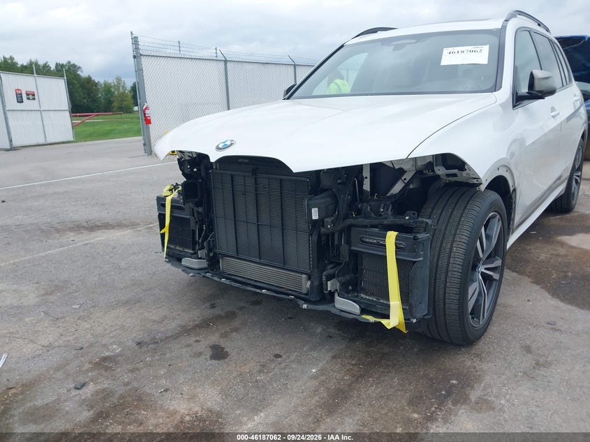 BMW X7 - zdjęcie 6