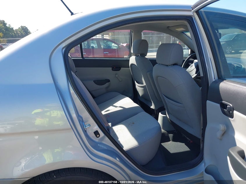 2008 HYUNDAI ACCENT GLS · Photo 8