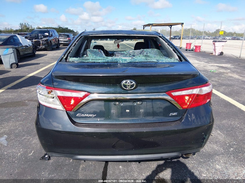 TOYOTA CAMRY - zdjęcie 16