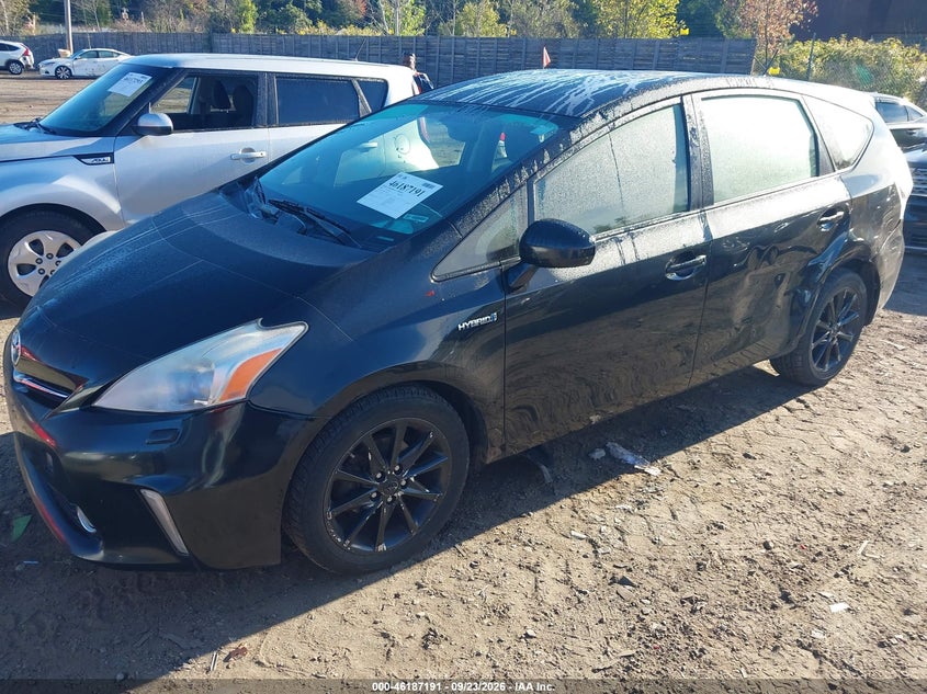 Vin: jtdzn3eu4c3102829, lot: 46687075, toyota prius v five 20122