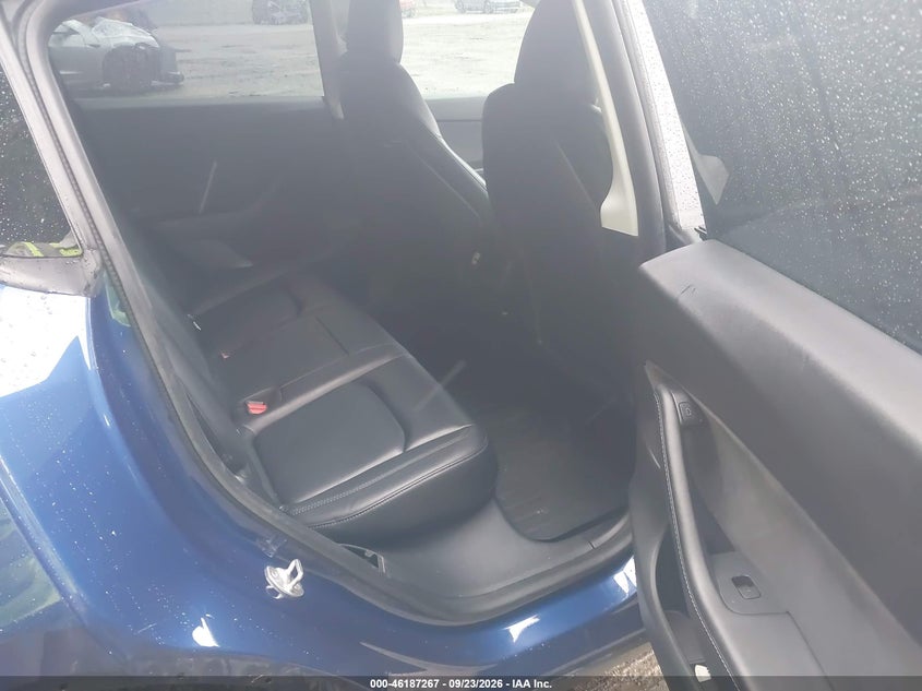 TESLA MODEL Y - zdjęcie 8