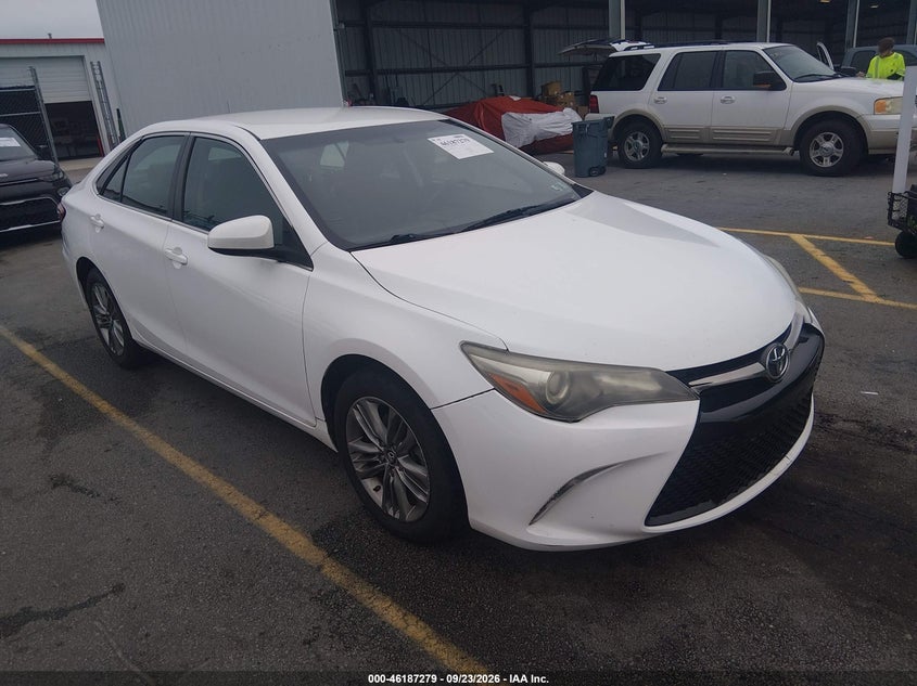 TOYOTA CAMRY - zdjęcie 1