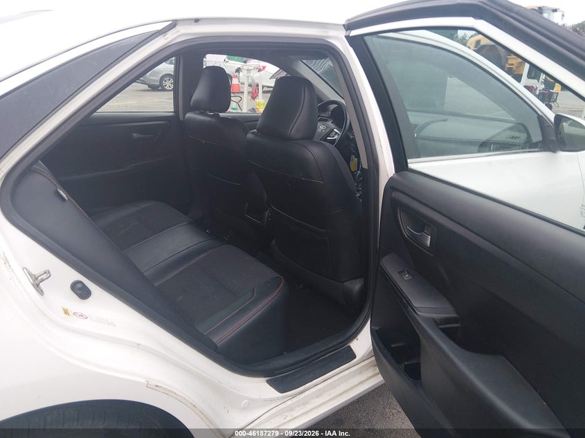TOYOTA CAMRY - zdjęcie 8