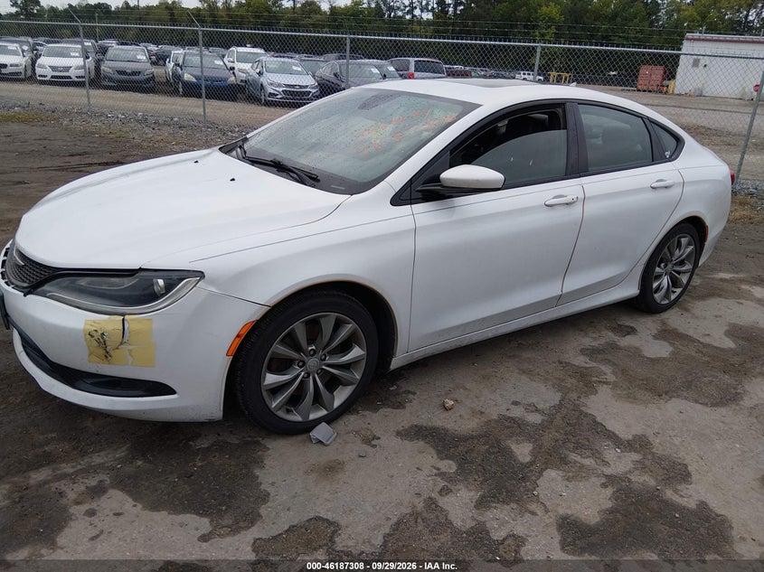 2015 CHRYSLER 200 auction photo 2