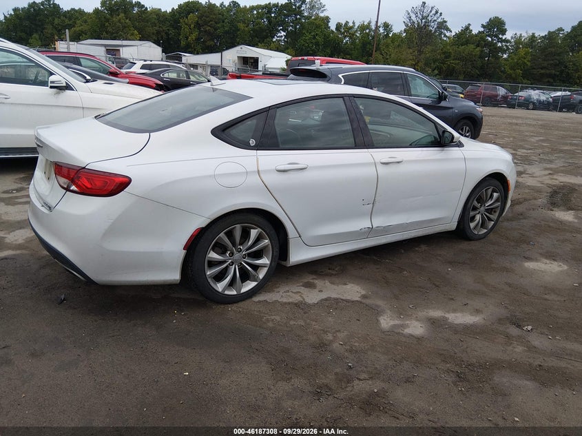 2015 CHRYSLER 200 auction photo 4