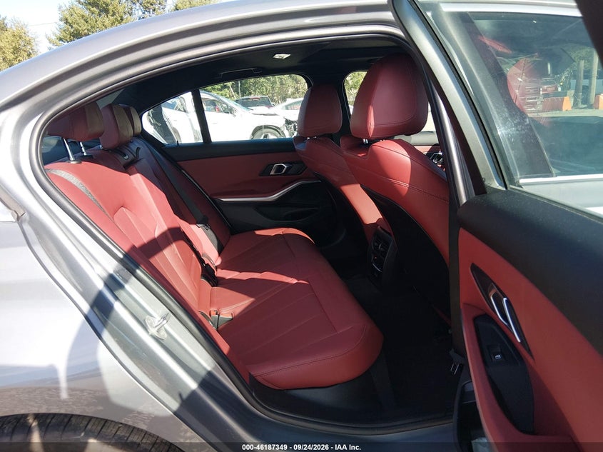 BMW 330I - zdjęcie 8
