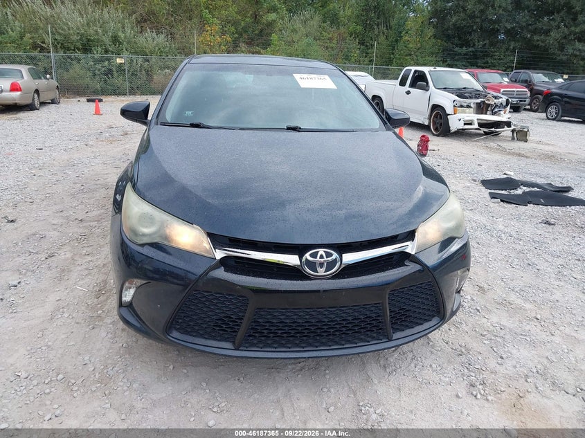 TOYOTA CAMRY - zdjęcie 12