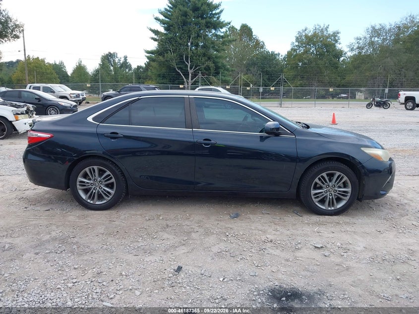 TOYOTA CAMRY - zdjęcie 13