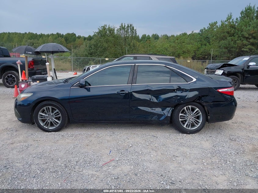 TOYOTA CAMRY - zdjęcie 14