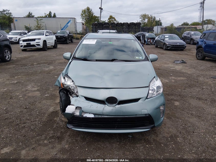 TOYOTA PRIUS - zdjęcie 13