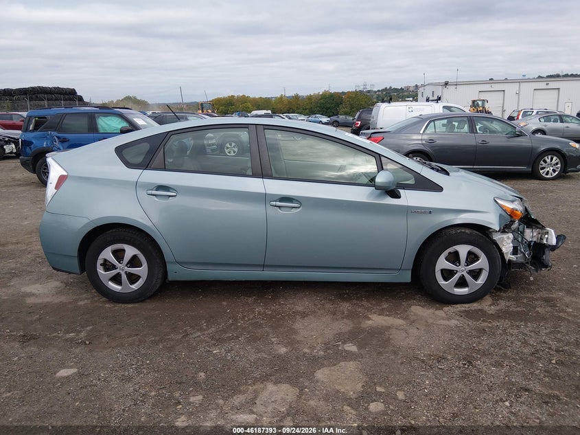 TOYOTA PRIUS - zdjęcie 14