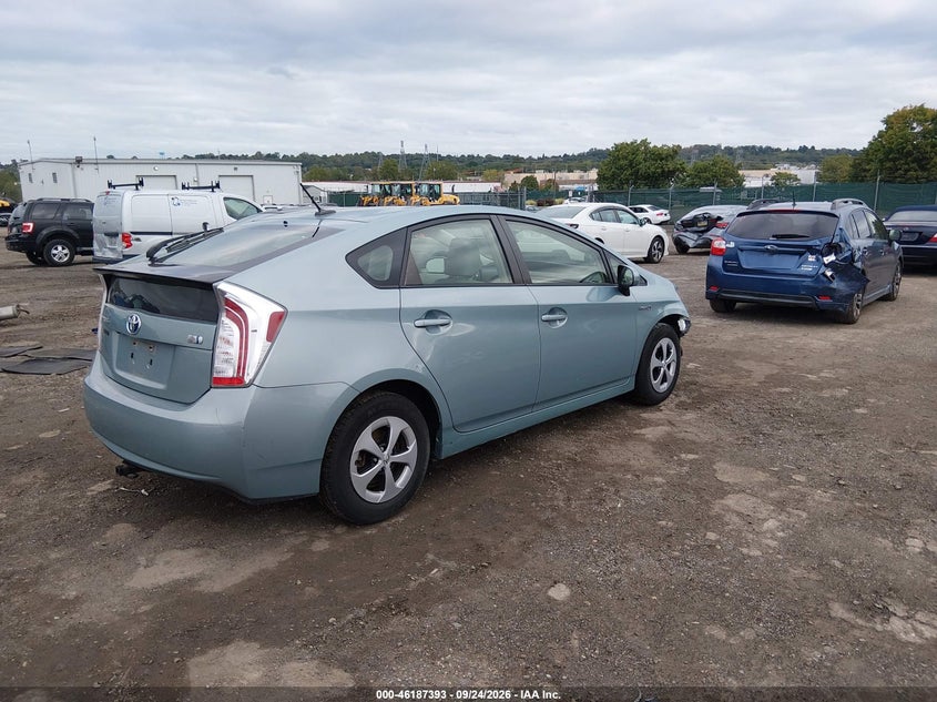TOYOTA PRIUS - zdjęcie 4