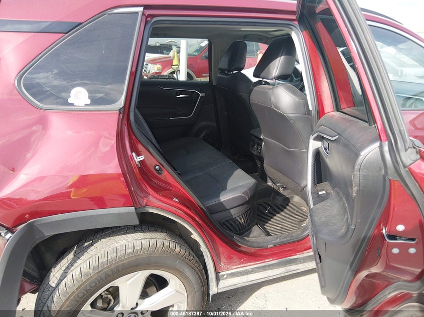 TOYOTA RAV4 HYBRID - zdjęcie 8