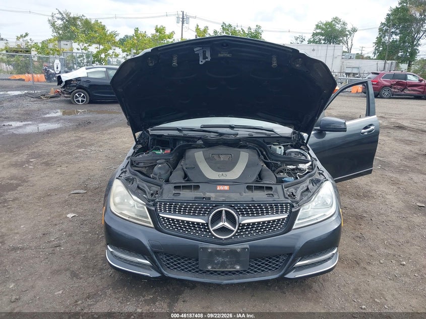 MERCEDES-BENZ C-CLASS 2012 VIN WDDGF8BB0CA673837