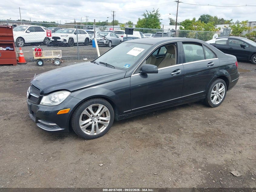 Vin: wddgf8bb0ca673837, lot: 46687292, mercedes-benz c-class c 300 luxury 20122