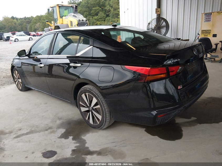 Vin: 1n4bl4dv8mn310831, lot: 46687368, nissan altima sv fwd 20213