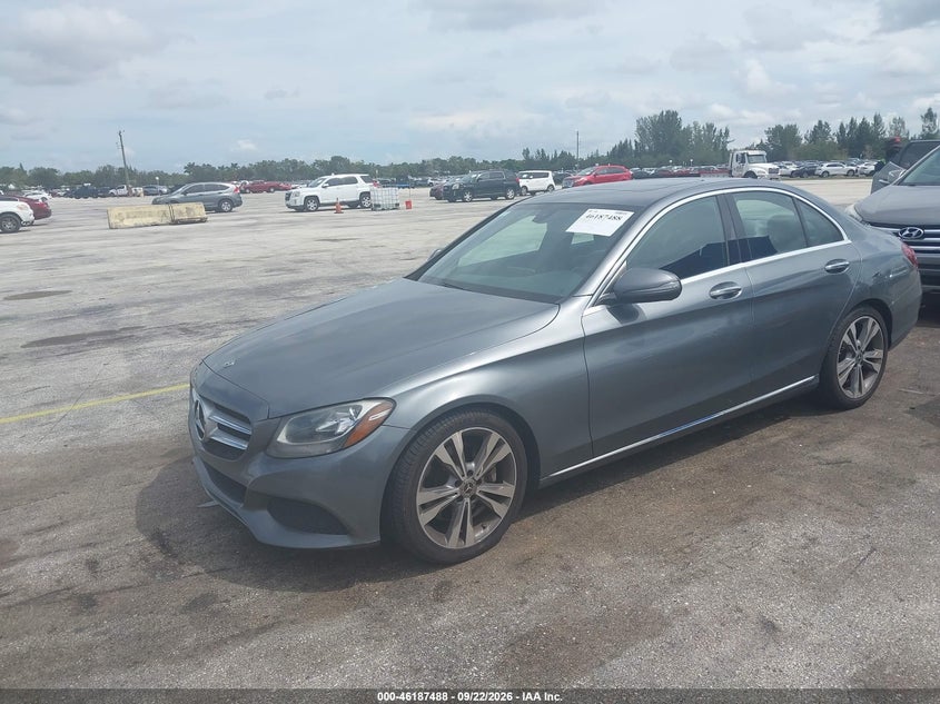 Vin: 55swf4jb8ju239622, lot: 46687372, mercedes-benz c 300 20182