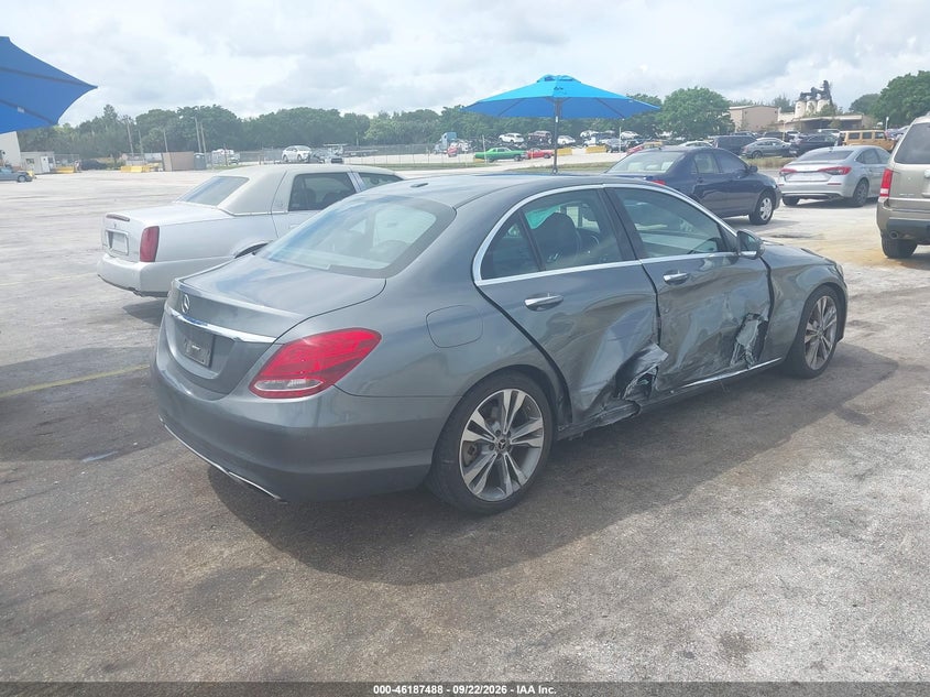 Vin: 55swf4jb8ju239622, lot: 46687372, mercedes-benz c 300 20184