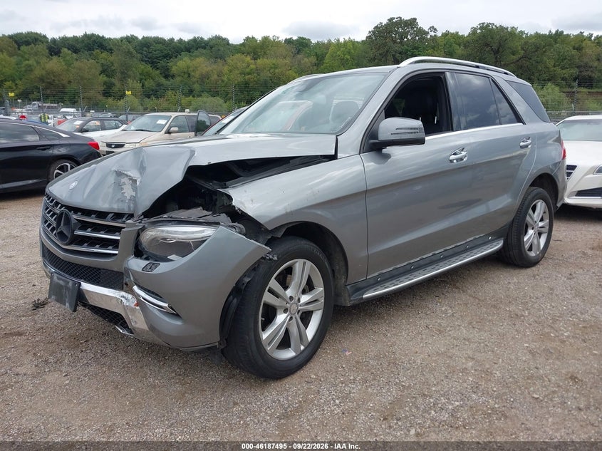 Vin: 4jgda5hbxda200770, lot: 46687379, mercedes-benz m-class ml 350 20132