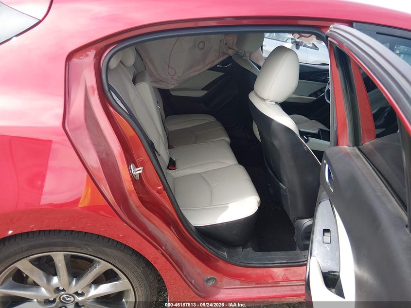 MAZDA MAZDA3 - zdjęcie 8