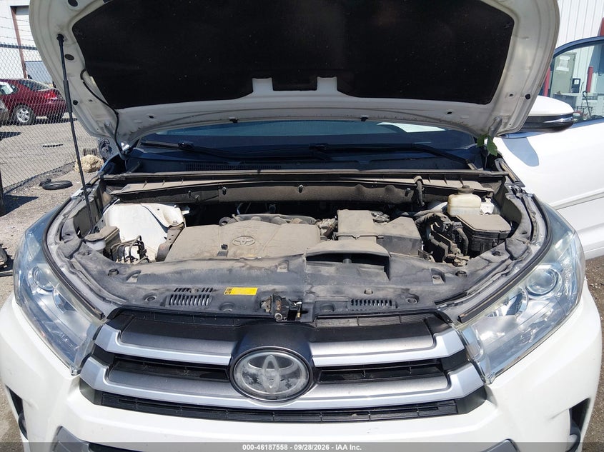 TOYOTA HIGHLANDER - zdjęcie 10