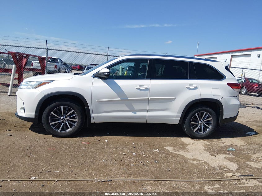 TOYOTA HIGHLANDER - zdjęcie 14