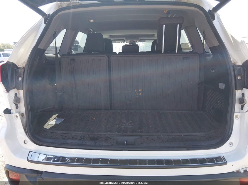 TOYOTA HIGHLANDER - zdjęcie 16