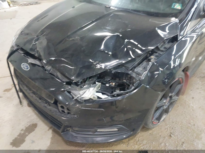 2016 FORD FOCUS ST · Фото 6