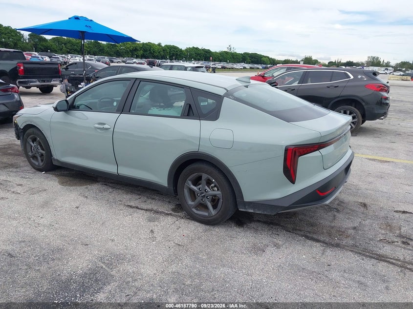 Vin: 3kpft4de0se094695, lot: 46687673, kia k4 lxs 20253