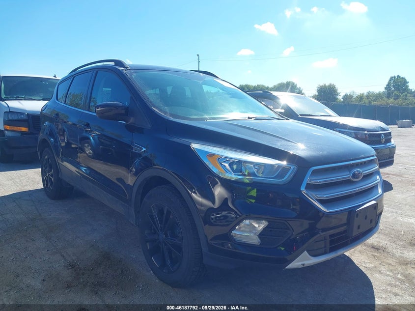 Vin: 1fmcu9hd0kub52512, lot: 46687675, ford escape sel 20191
