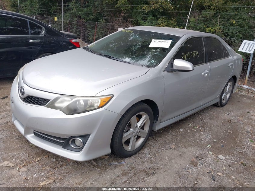Vin: 4t1bf1fk6cu585844, lot: 46687693, toyota camry se 20122