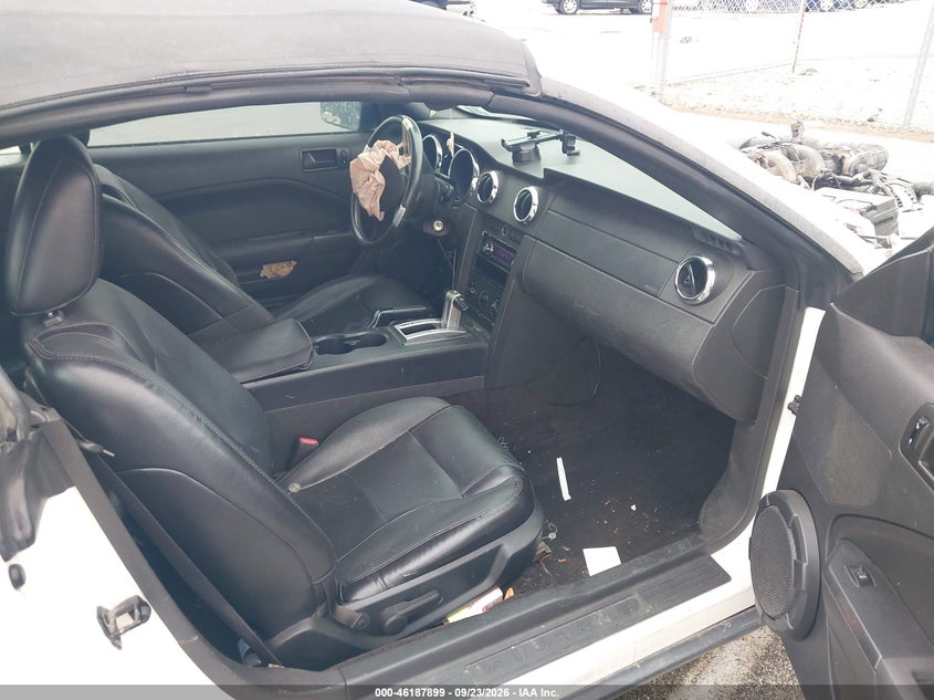2006 FORD MUSTANG V6 · Фото 5