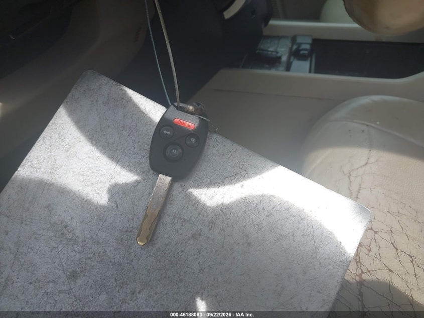 2010 HONDA PILOT EX-L · Фото 11