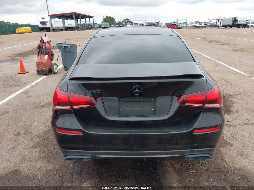 2020 MERCEDES-BENZ A 220 · Фото 15