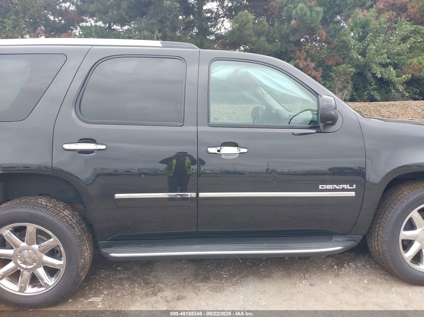 2013 GMC YUKON DENALI · Фото 13