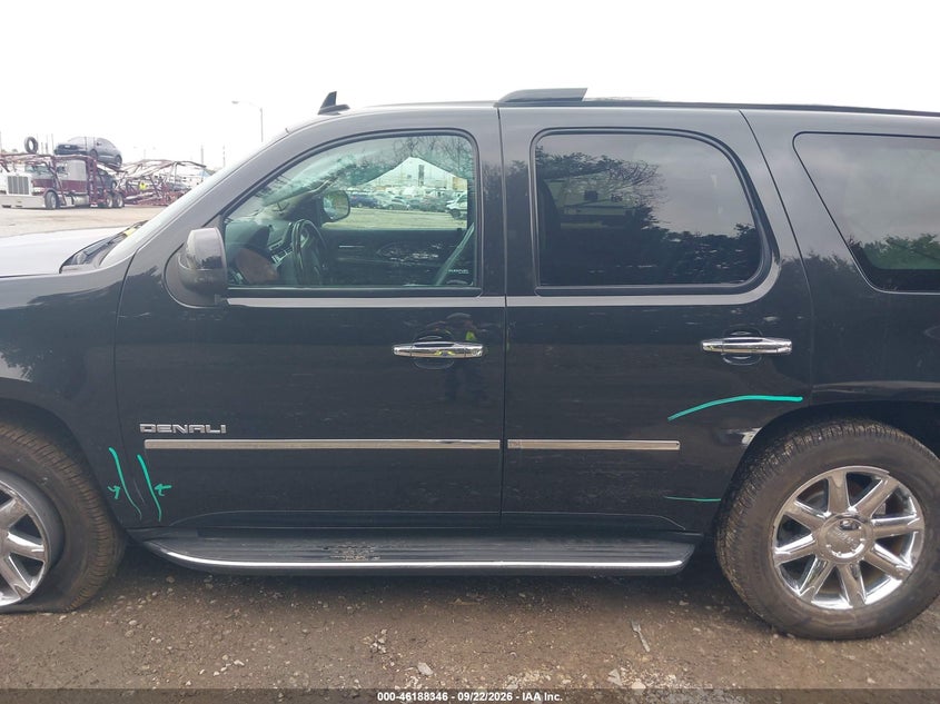2013 GMC YUKON DENALI · Фото 14