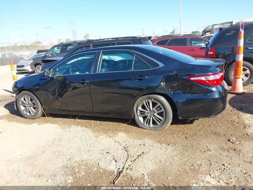 TOYOTA CAMRY - zdjęcie 15