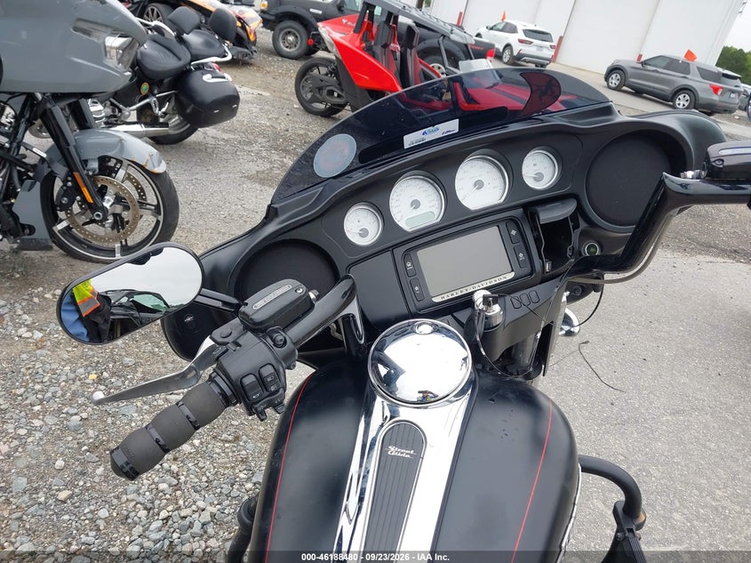 HARLEY-DAVIDSON FLHXS 2015
