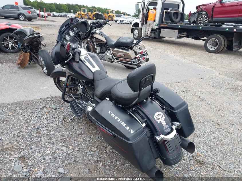 HARLEY-DAVIDSON FLHXS 2015