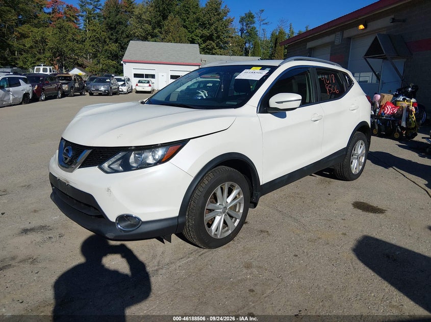 Vin: jn1bj1cr2hw134252, lot: 46688390, nissan rogue sport sv 20172