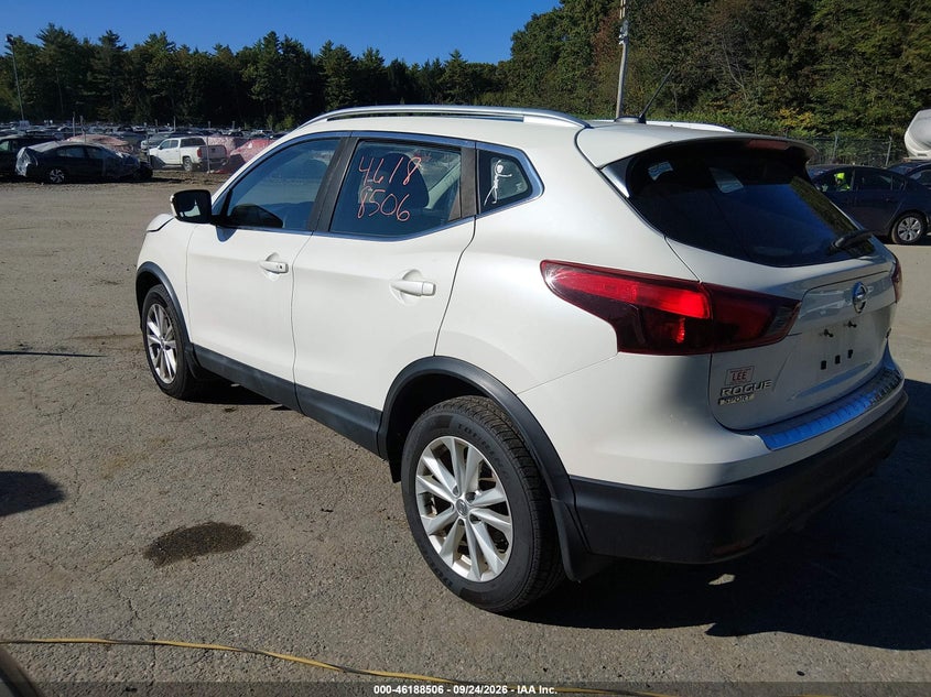 Vin: jn1bj1cr2hw134252, lot: 46688390, nissan rogue sport sv 20173