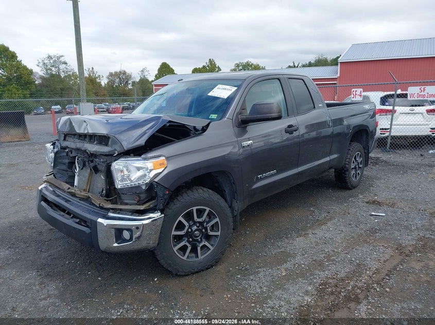 TOYOTA TUNDRA 4WD TRUCK - zdjęcie 2