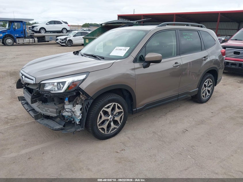 Vin: jf2skajc7lh605335, lot: 46688602, subaru forester premium 20202