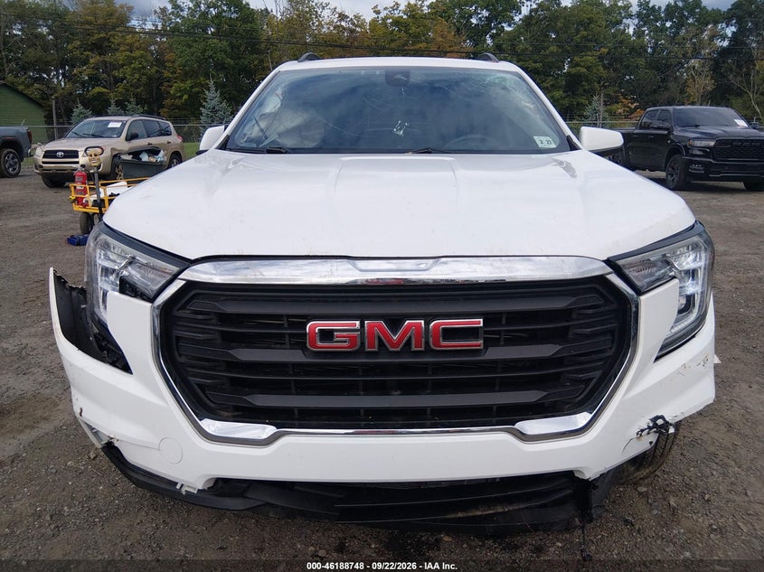 2022 GMC TERRAIN AWD SLE · Photo 12